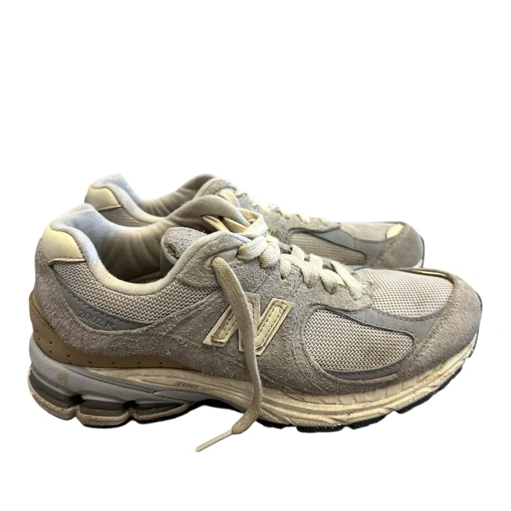 New Balance 2002R‎ Sneaker Rain Cloud/Angora Suede Size 5
